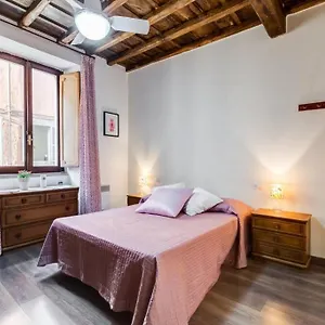 https://lauraluxuryhome-cavour-fori-imperiali.it-romehotels.com